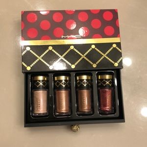 Mac nutcracker sweet bronze pigments and glitter